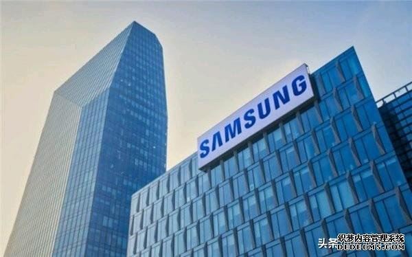 叠屏手机普及有望?三星Galaxy Fold Lite曝光,售价7792元