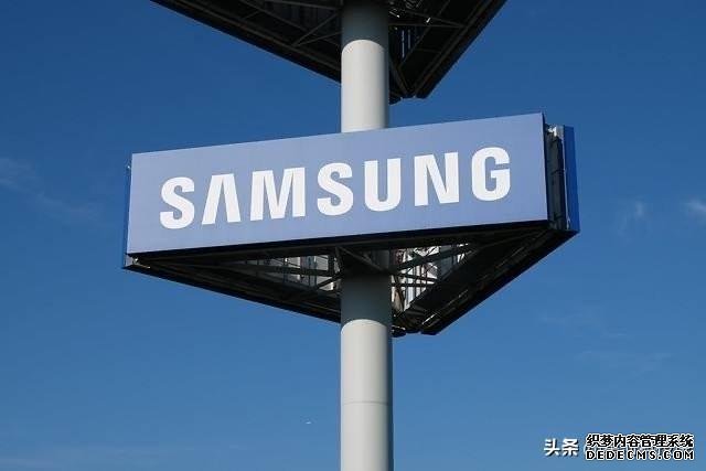 叠屏手机普及有望?三星Galaxy Fold Lite曝光,售价7792元
