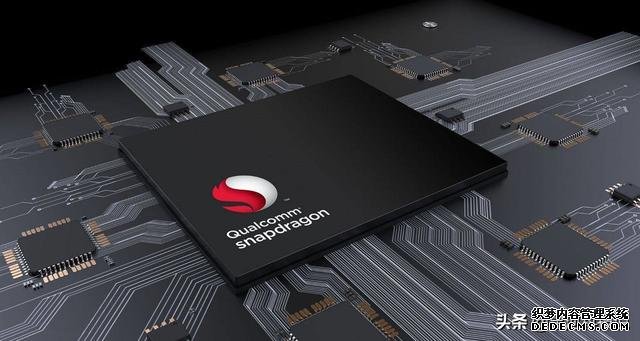 三星Note20+渲染图曝光:或搭载Exynos992,无缘屏下摄像头