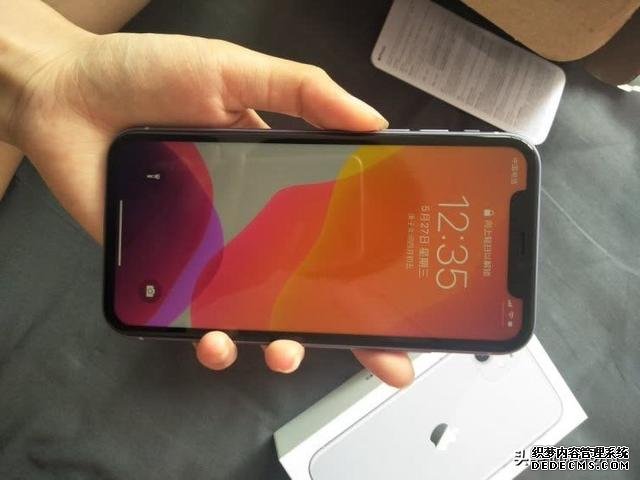 苹果A13+双卡双待,iPhone11开启“降价模式”,跌至4599元