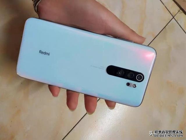 出货量高达千万,6400万+大电池+NFC,小米热销千元机跌至1048