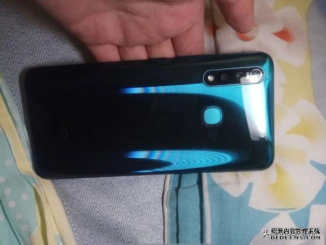 发布一年的vivo千元机,128GB+五千电池跌至998,性价比暴涨