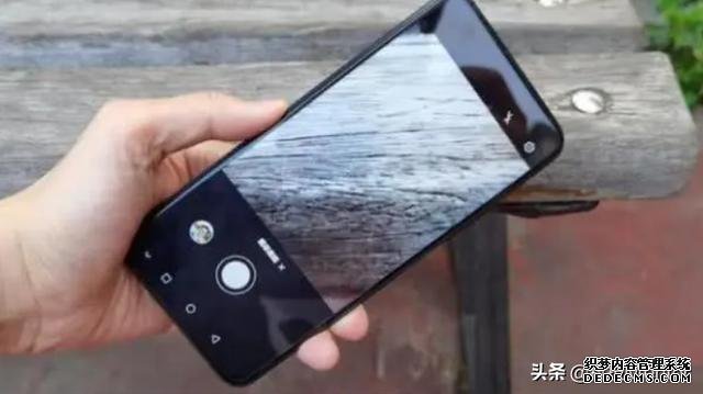 8分钟售出10万台的荣耀10X,究竟有什么魔力?