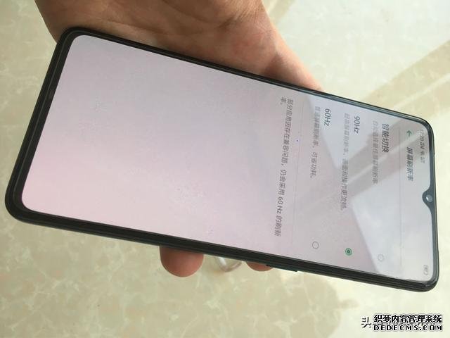 OPPO彻底清仓,跑分50万+8GB运存+90Hz+65W快充,跌至2299元