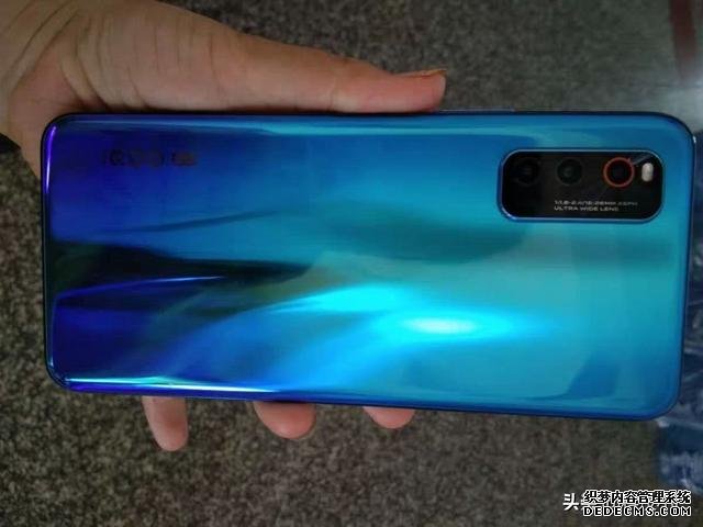 vivo再次爆发,144Hz刷新率+44W快充,骁龙856手机跌至2398元