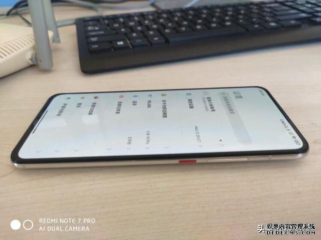 雷军发力,真全面屏+128GB+4700大电池,骁龙865旗舰机跌至2699元