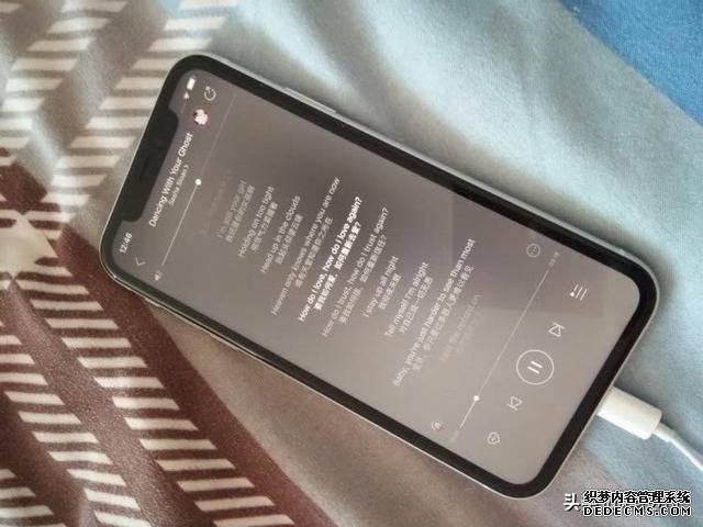 库克加速清仓了,苹果A12+双卡双待+无线充电,从6999跌至4499