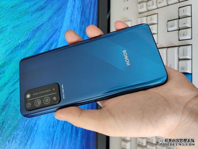 比荣耀30S更香,真全面屏+麒麟820+IMX600主摄,5G新机仅1899元