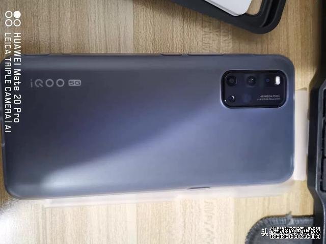5G旗舰开始跳水,UFS3.1闪存+55W快充,骁龙865手机直降800元