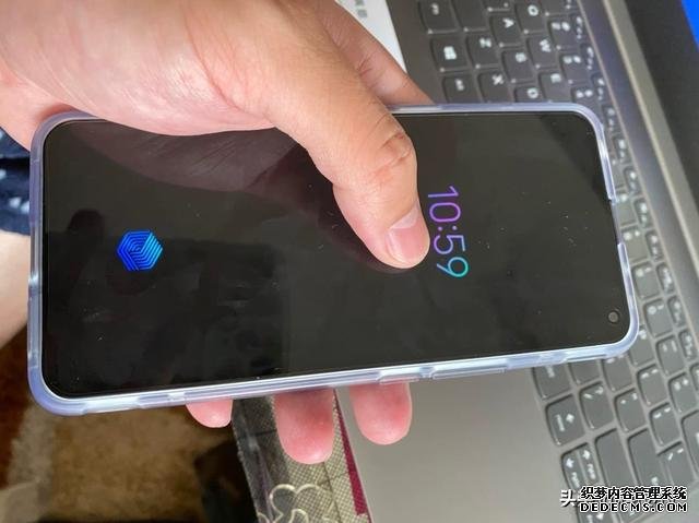 5G旗舰开始跳水,UFS3.1闪存+55W快充,骁龙865手机直降800元
