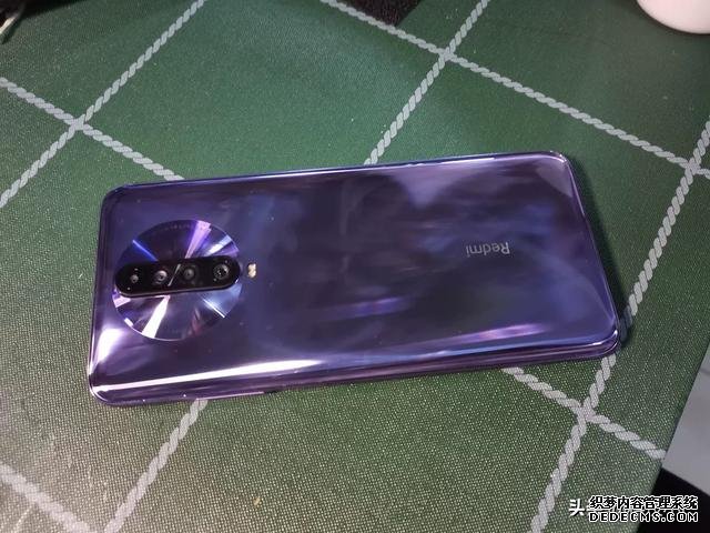 不到1500元的5G手机,120Hz刷新率+IMX686主摄,还有4500大电池