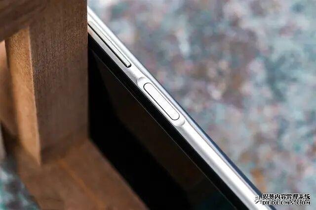 vivo再次发力,跑分53万+144Hz+双扬声器,5G新机跌至1998元
