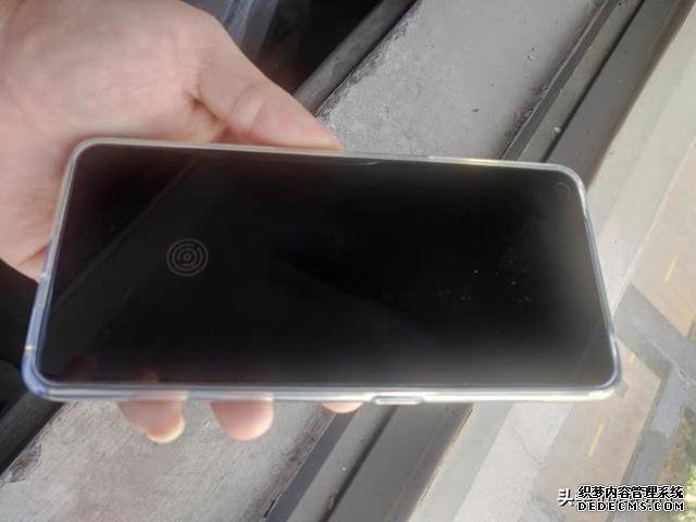 OPPO开始发力,65W快充+40W无线充电,骁龙865旗舰机直降400