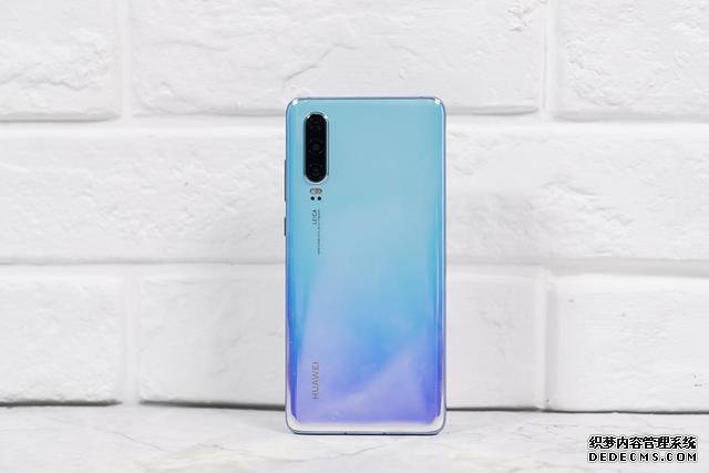 华为扛不住了,华为P30一夜跌至新低,还是八核CPU+3650mAh