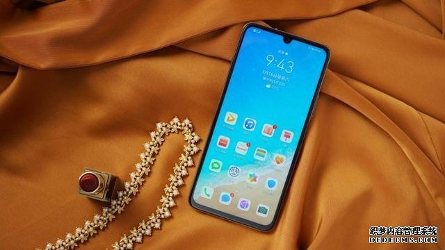 心动价1799元,90Hz+双模5G+4000mAh+128GB,华为真香千元机