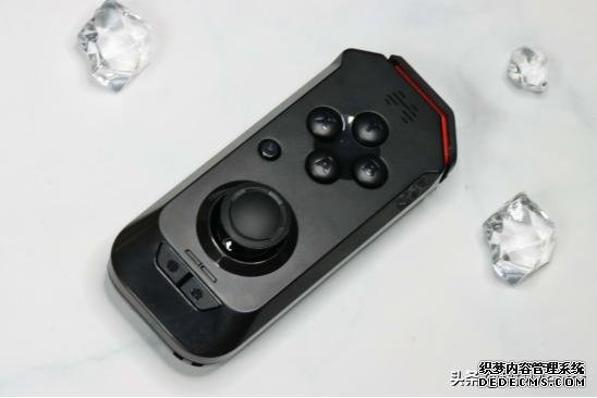 北通H2评测:一键压枪秒换6装,不仅是物理外挂,更是一波回忆杀