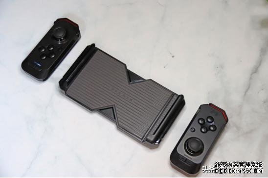 北通H2评测:一键压枪秒换6装,不仅是物理外挂,更是一波回忆杀