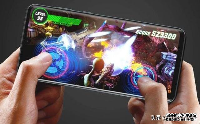 高通骁龙855+240Hz刷新率+5200元,夏普再推高端神机