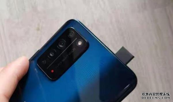 荣耀X10:2000元以下的王牌机型 极致性价比