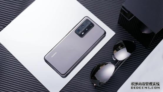 2020旗舰级力作!华为P40 Pro+:用实力不负等待