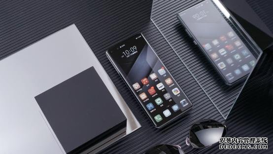 2020旗舰级力作!华为P40 Pro+:用实力不负等待
