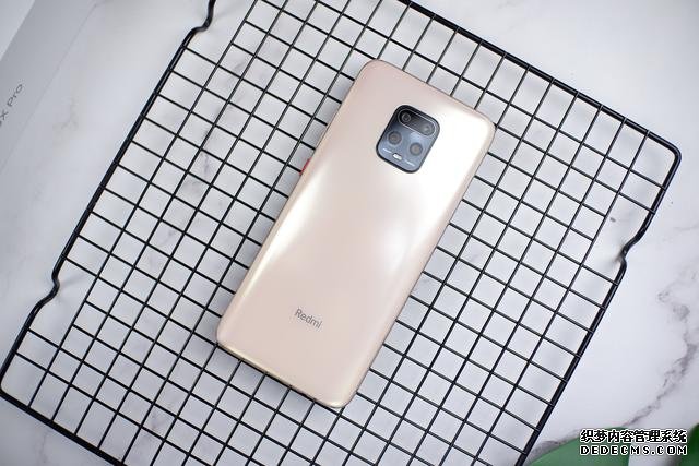 5G手机2299元上市,4520mAh+30倍变焦,网友:终于等到了