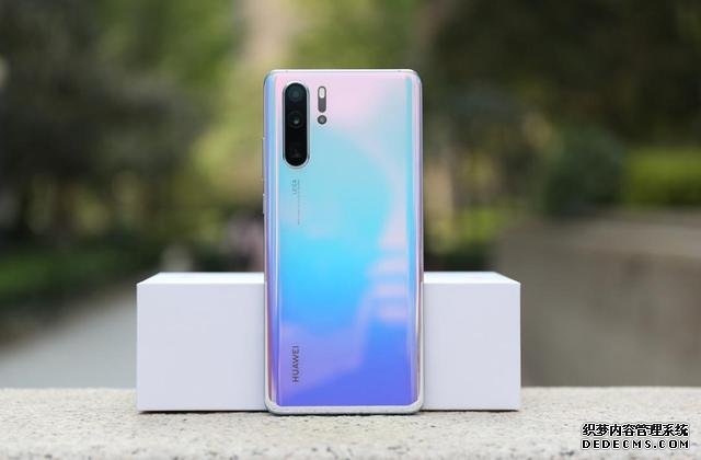 顶级华为跌成中端机,从5488跌至3288,50倍变焦+40W