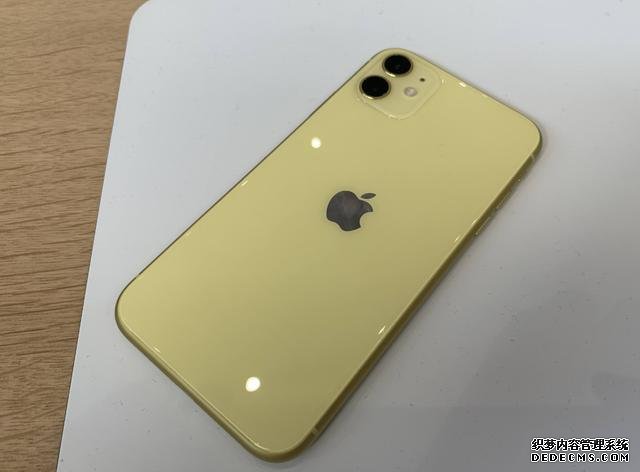 大降4200元,库克彻底妥协了,网友:不买iPhone11了