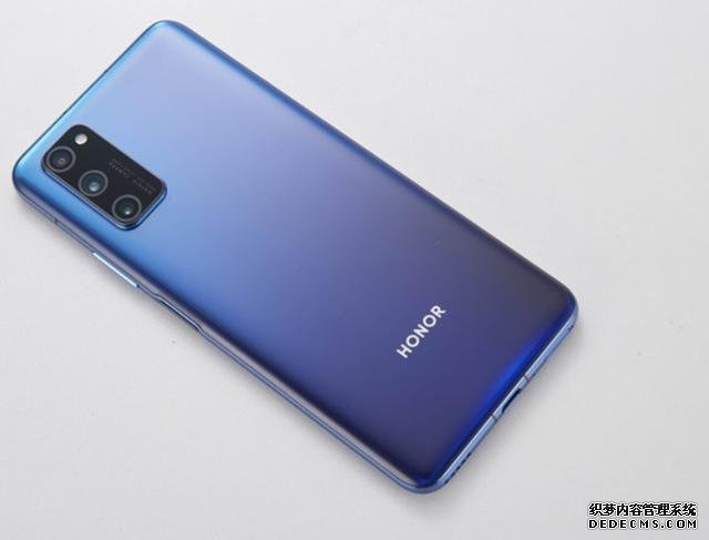 从3899跌至3099,从高端市场跌至中端市场,网友:终于等到了