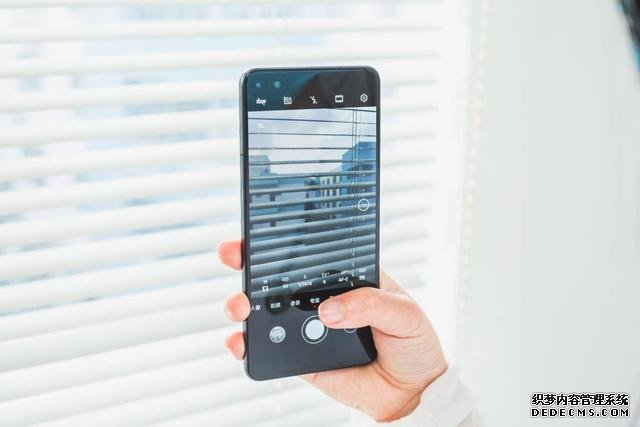 为什么我要建议你买华为P40 Pro,而不是已经降价的Mate 30?