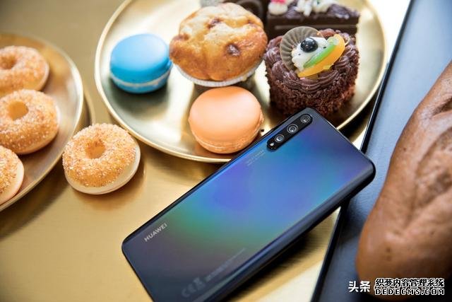 华为畅享10S全方位上手:轻巧机身+超强夜景是它的制胜法宝