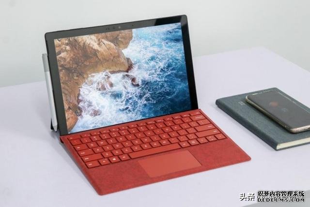 平板/笔记本双形态，Surface Pro 7随时随地展开工作