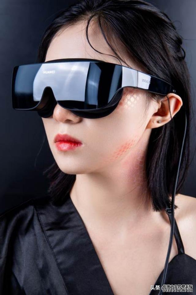 酷燃单品HUAWEI VR Glass轻体验:仅重166g的移动IMAX影院