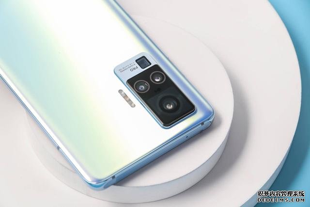 久违的轻薄感!在别让手机负重感影响到,vivo X50 Pro上手