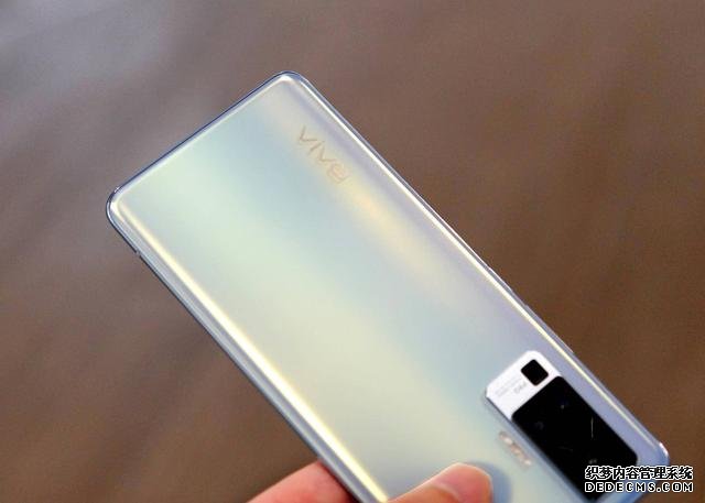 久违的轻薄感!在别让手机负重感影响到,vivo X50 Pro上手