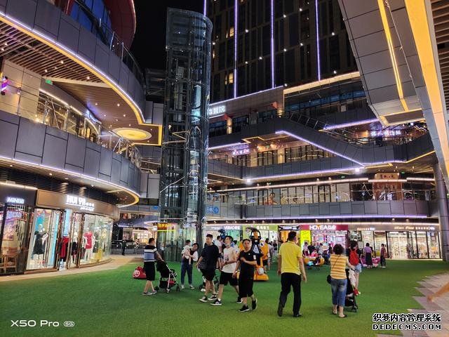 vivo X50 Pro夜拍体验如何?防抖给予双重保障,效果属实明显