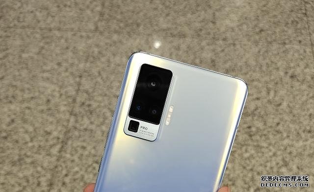 vivo X50 Pro夜拍体验如何?防抖给予双重保障,效果属实明显