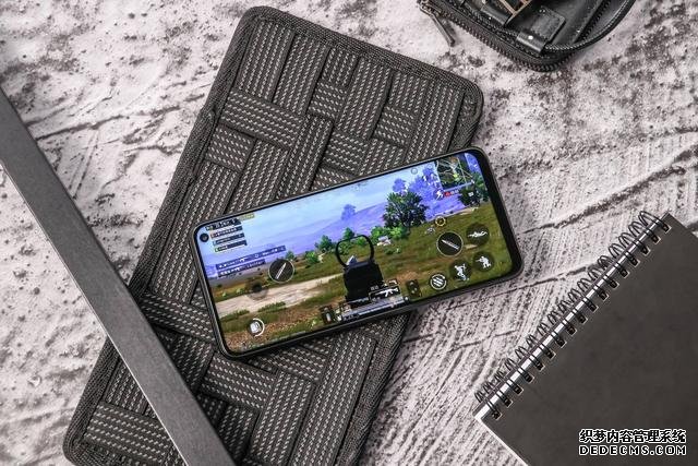 游戏体验对比,iQOO Z1、荣耀X10同台竞技,前者优势明显