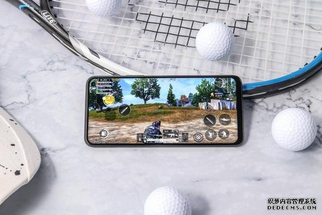 游戏体验对比,iQOO Z1、荣耀X10同台竞技,前者优势明显
