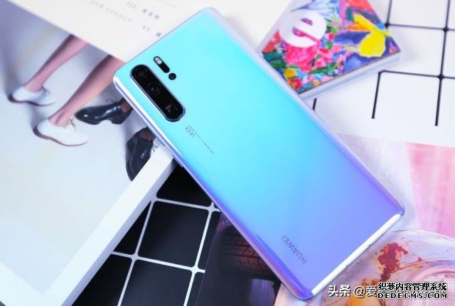 为什么宁愿买旧旗舰华为P30Pro也不买荣耀30,网友的答案很现实