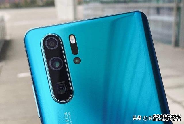 为什么宁愿买旧旗舰华为P30Pro也不买荣耀30,网友的答案很现实