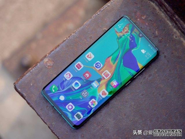 为什么宁愿买旧旗舰华为P30Pro也不买荣耀30,网友的答案很现实