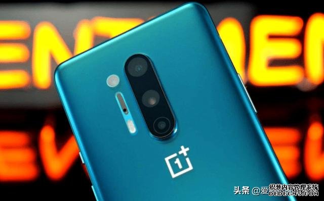 骁龙865+2K屏+IP68防水+120Hz刷新率,国产顶级机皇跳水600元