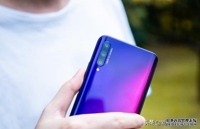 华为再次发力,麒麟810+真全面屏+4800万三摄,从2199到1399