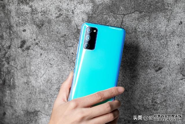 卢伟冰果然没算错,荣耀V30再次跌至新低价,还买荣耀X10?