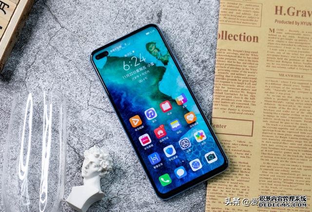 卢伟冰果然没算错,荣耀V30再次跌至新低价,还买荣耀X10?