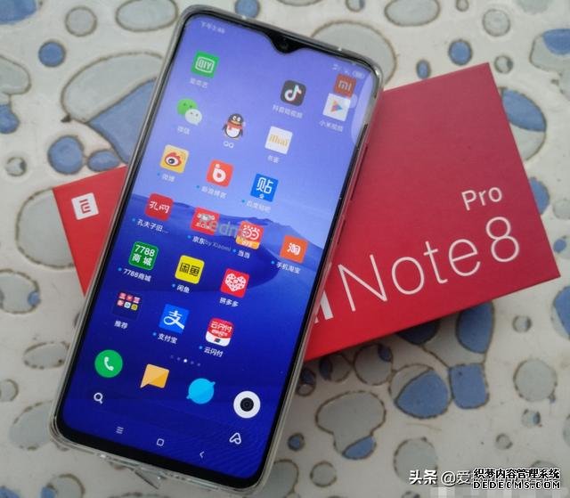 小米高管暗示荣耀Play 4T配置差,红米9会提高标准,不做电子垃圾