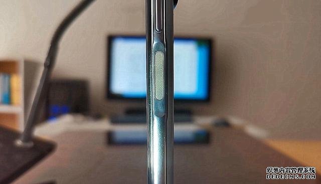 荣耀X10“搅局”千元市场,却误伤自家产品,这次或没有“赢家”