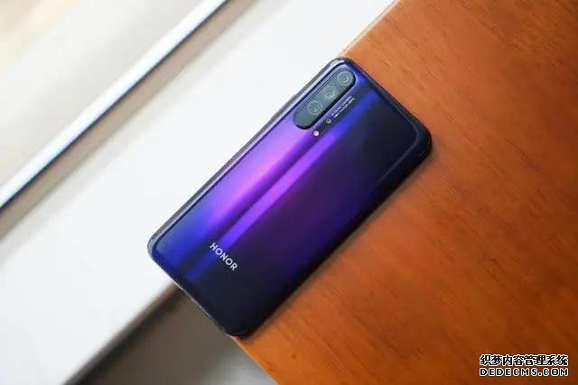 跌至1978元,4000mAh+侧边指纹+IMX586,华为真香千元机