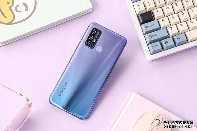从2298降至1698,vivo千元机提前清仓,骁龙765G+四摄